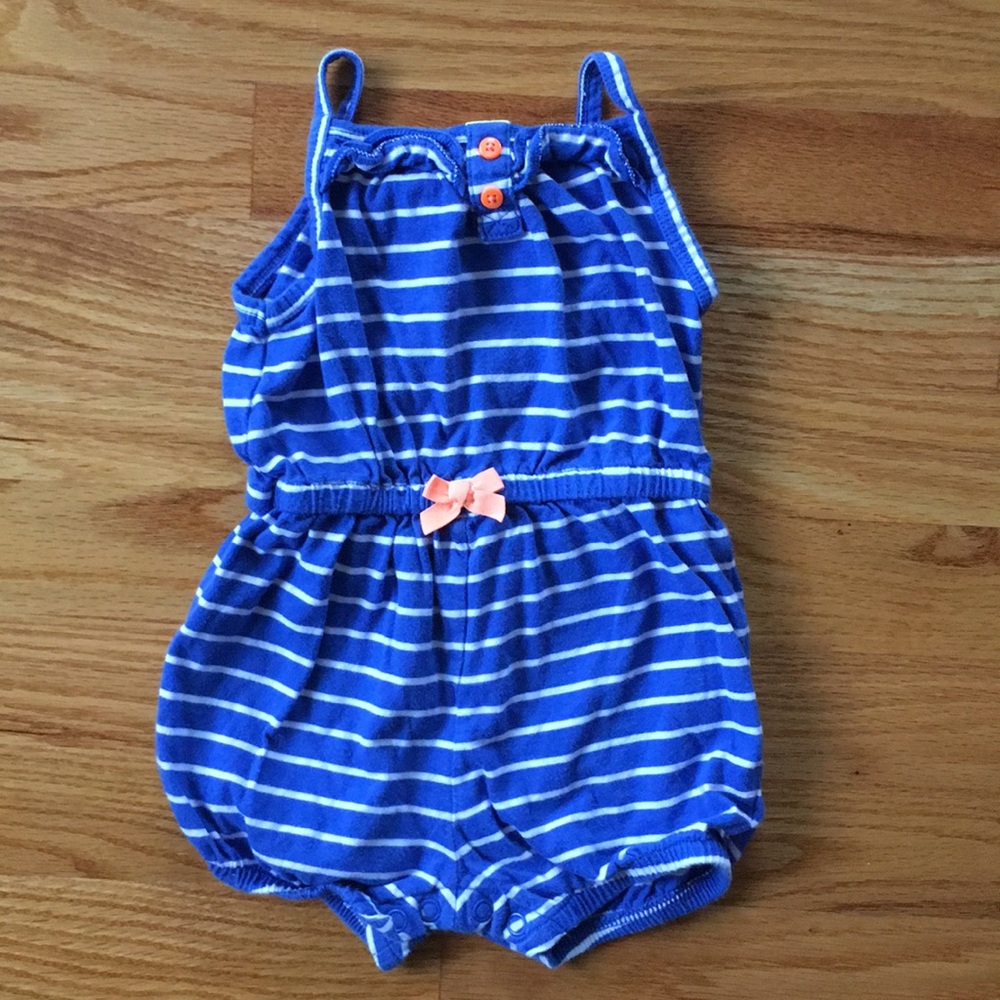 3/$10 - Carter’s Romper - 9 months